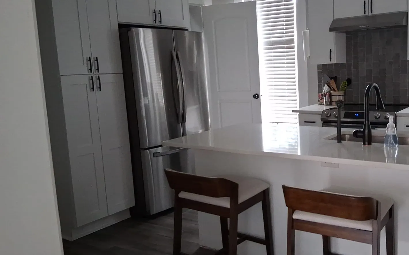 Rental kitchen island reset for the next guests